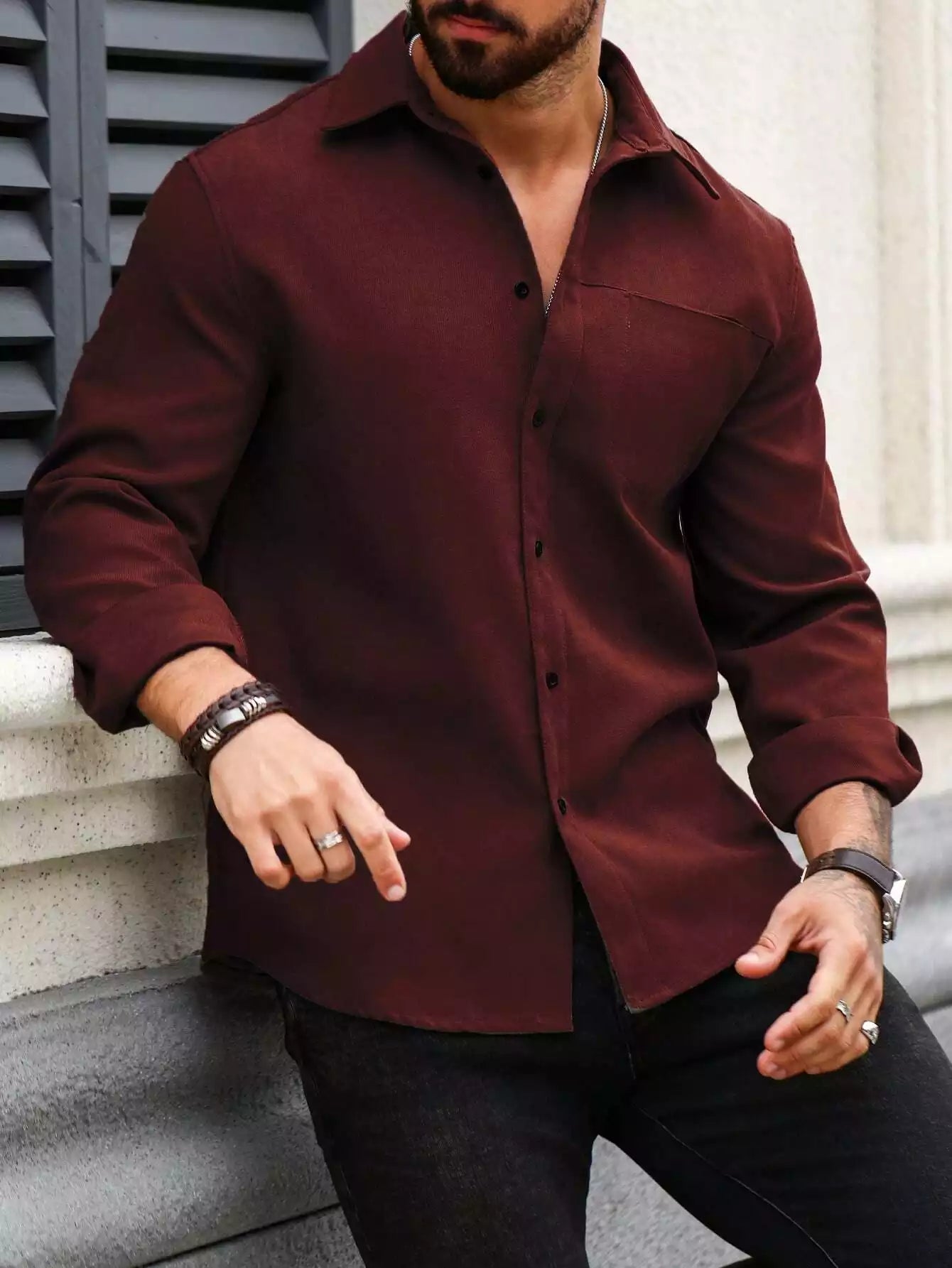 Camicia casual a maniche lunghe ampia tinta unita da uomo primavera ed estate, colore bordeaux 